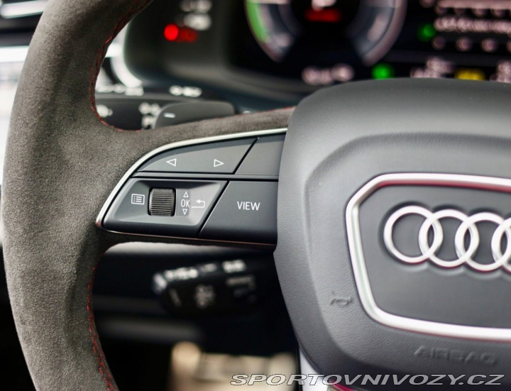 Audi Ostatní modely Q8  3.0 V6TFSI ehybrid quatt 2026