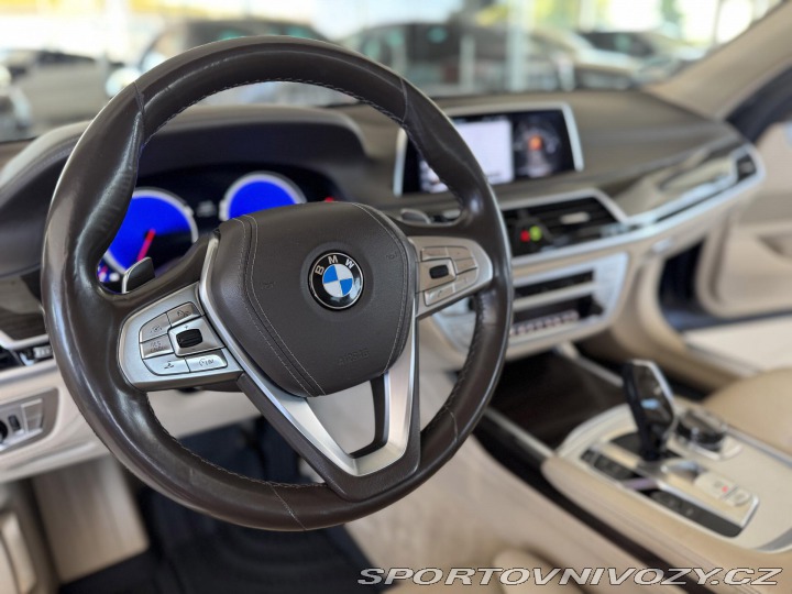 BMW 7 750i xDrive*Laser*NočníVi 2016