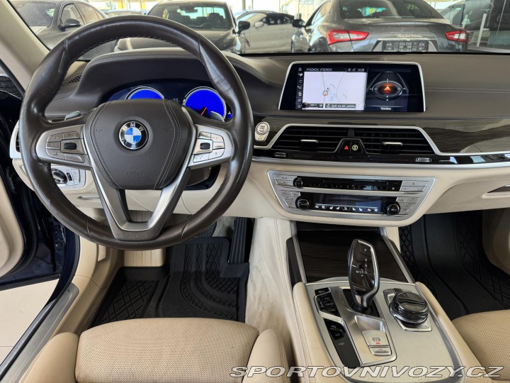 BMW 7 750i xDrive*Laser*NočníVi 2016