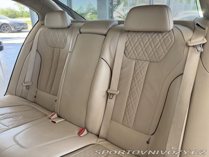 BMW 7 750i xDrive*Laser*NočníVi 2016