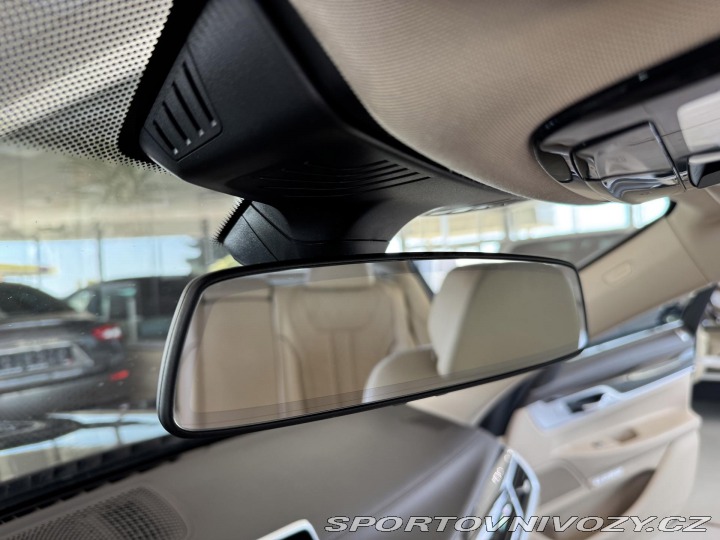 BMW 7 750i xDrive*Laser*NočníVi 2016