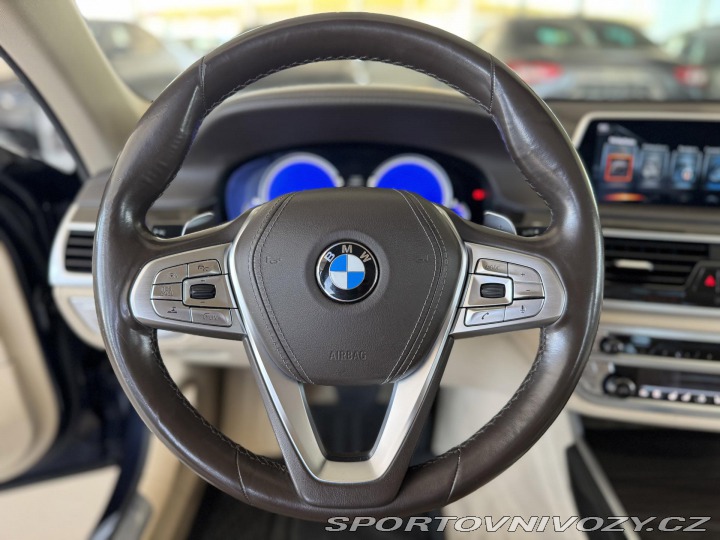 BMW 7 750i xDrive*Laser*NočníVi 2016