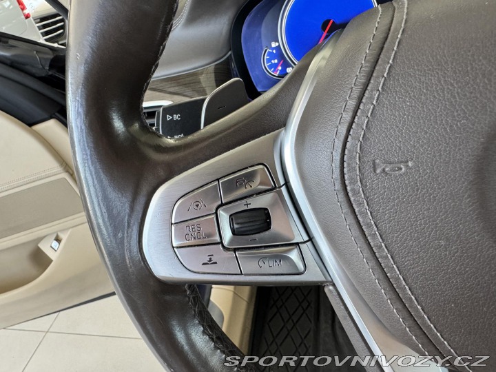 BMW 7 750i xDrive*Laser*NočníVi 2016