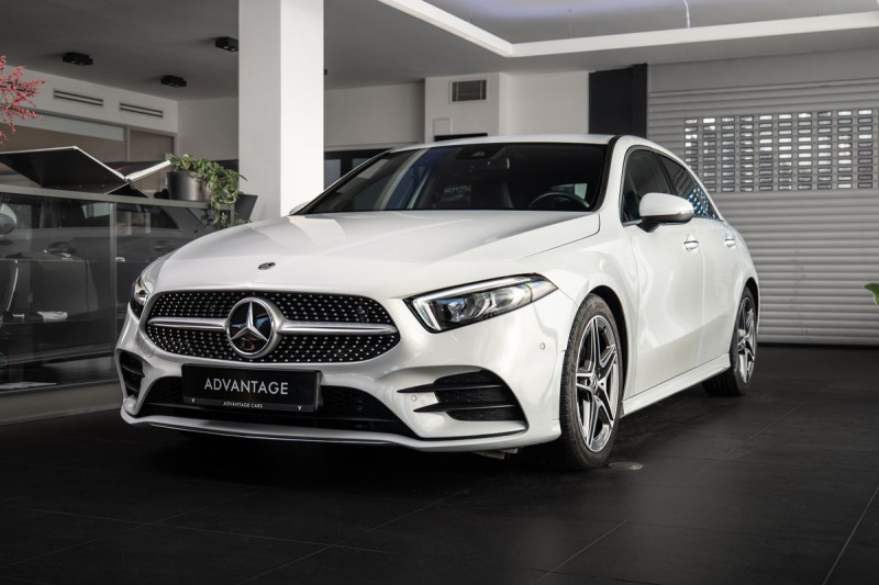 Mercedes-Benz A 200d/AMG/CarPlay