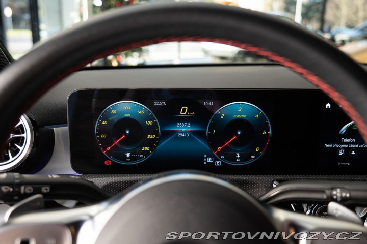 Mercedes-Benz A 200d/AMG/CarPlay 2023