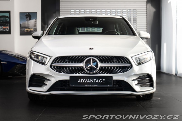 Mercedes-Benz A 200d/AMG/CarPlay 2023