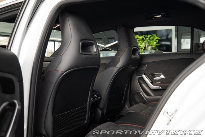 Mercedes-Benz A 200d/AMG/CarPlay 2023