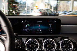 Mercedes-Benz A 200d/AMG/CarPlay 2023