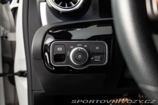 Mercedes-Benz A 200d/AMG/CarPlay 2023