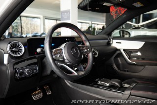 Mercedes-Benz A 200d/AMG/CarPlay 2023