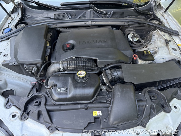 Jaguar XF  2009