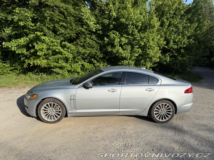 Jaguar XF  2009