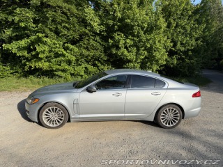 Jaguar XF  2009