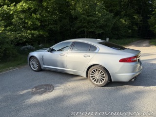 Jaguar XF  2009