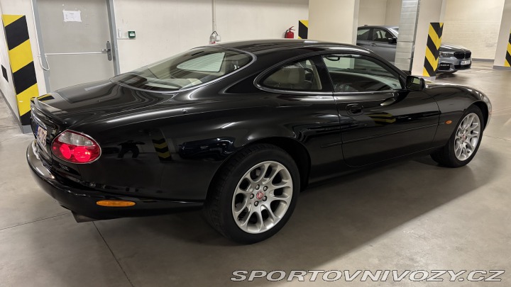 Jaguar XKR X100 2000