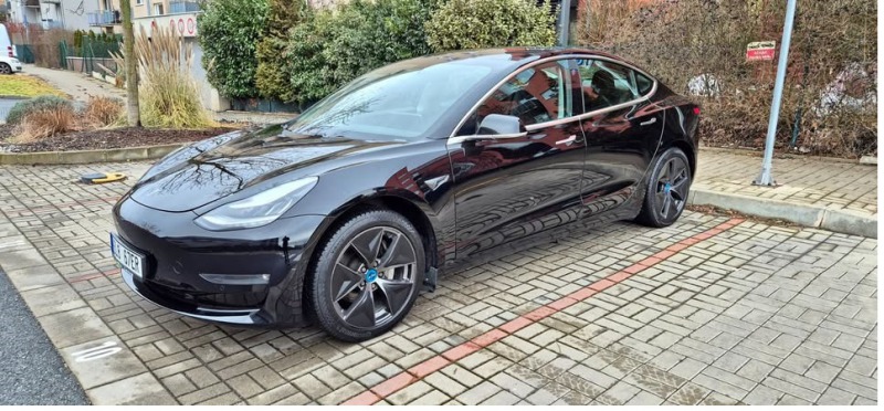 Tesla Model 3 long range awd