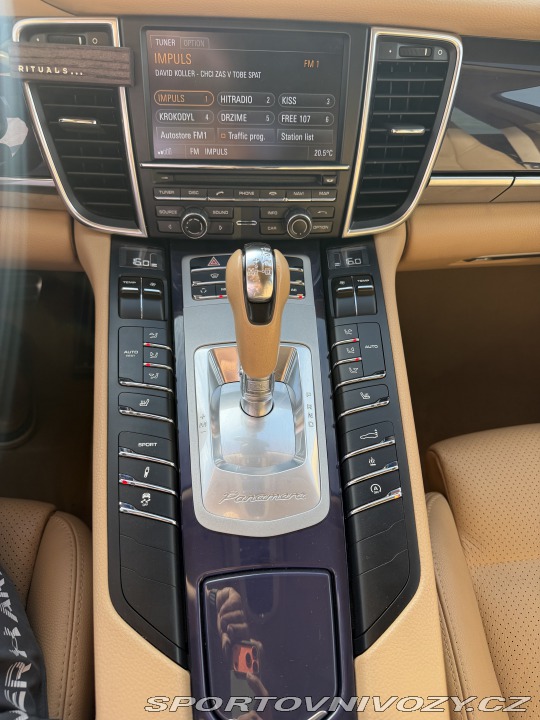 Porsche Panamera 4 3.6l V6 2011