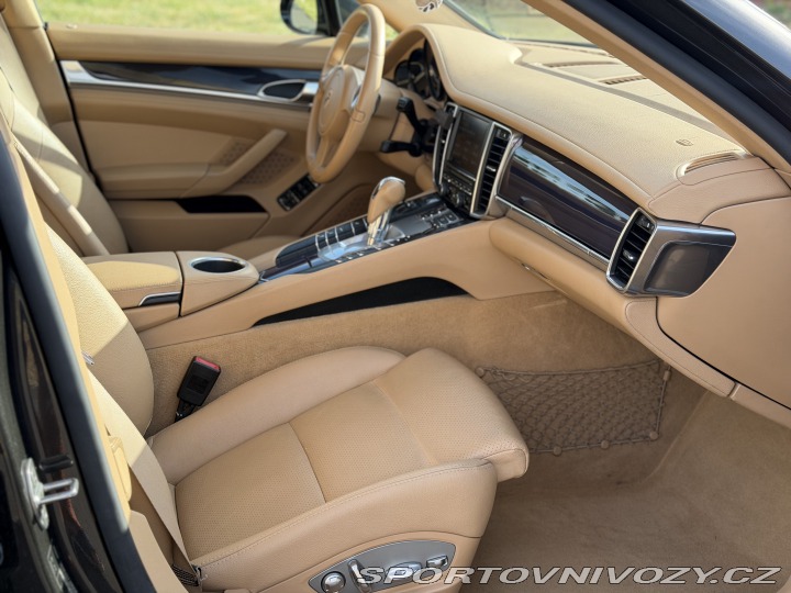 Porsche Panamera 4 3.6l V6 2011