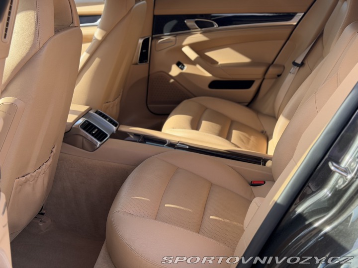 Porsche Panamera 4 3.6l V6 2011