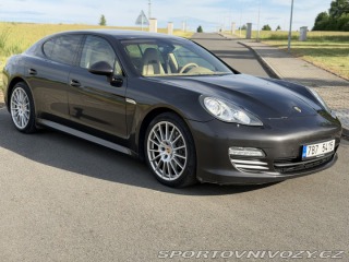 Porsche Panamera 4 3.6l V6 2011