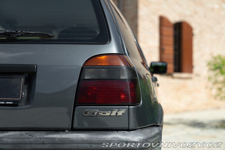 Volkswagen Golf 1.6 GT 1997
