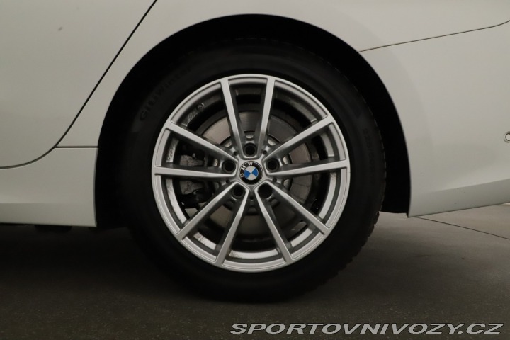 BMW 3 330 e 2022