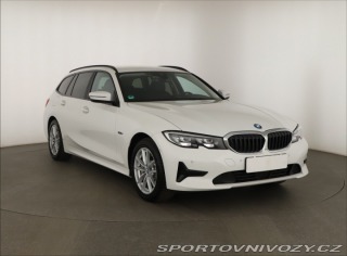 BMW 3 330 e 2022
