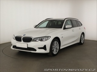 BMW 3 330 e 2022
