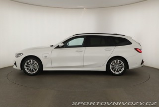 BMW 3 330 e 2022