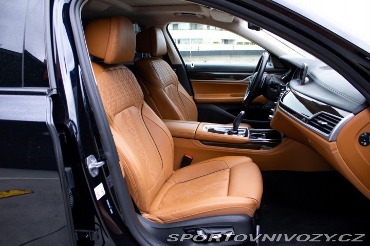 BMW 7 750Li xDrive A/T / AJ NA 2018