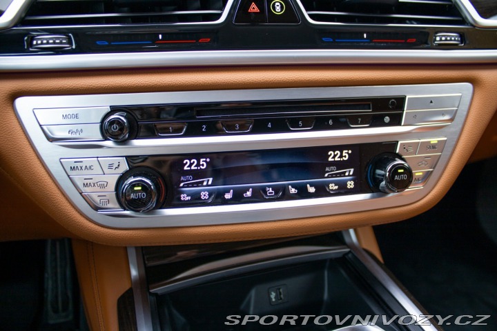 BMW 7 750Li xDrive A/T / AJ NA 2018