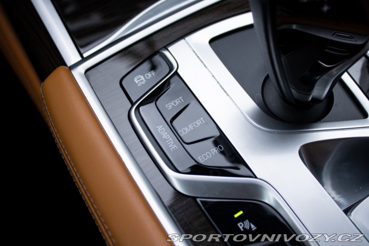 BMW 7 750Li xDrive A/T / AJ NA 2018