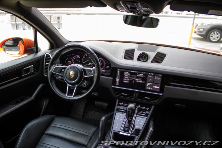 Porsche Cayenne E-Hybrid 4x4 A/T / V ZÁR 2021