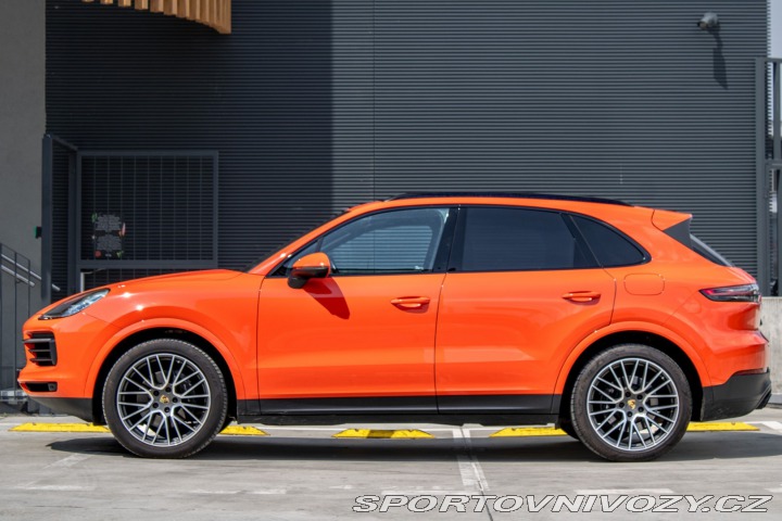 Porsche Cayenne E-Hybrid 4x4 A/T / V ZÁR 2021