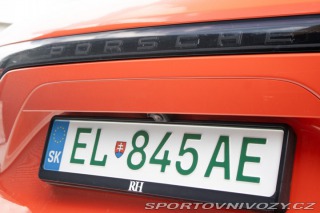 Porsche Cayenne E-Hybrid 4x4 A/T / V ZÁR 2021