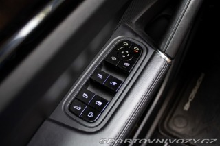 Porsche Cayenne E-Hybrid 4x4 A/T / V ZÁR 2021