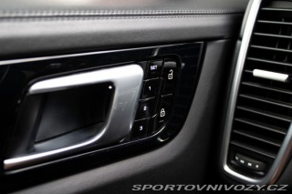 Porsche Cayenne E-Hybrid 4x4 A/T / V ZÁR 2021