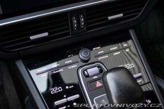 Porsche Cayenne E-Hybrid 4x4 A/T / V ZÁR 2021