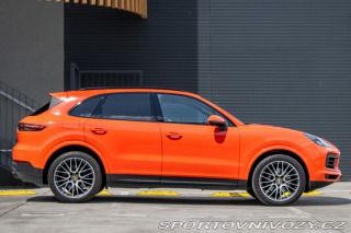 Porsche Cayenne E-Hybrid 4x4 A/T / V ZÁR 2021