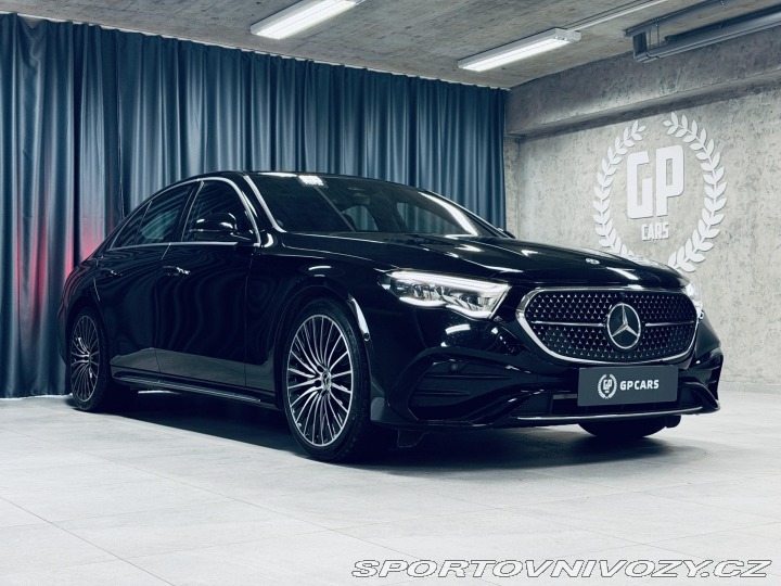 Mercedes-Benz E AMG*4M*AIR*ZÁR*NEZ.TOP*NA 2024