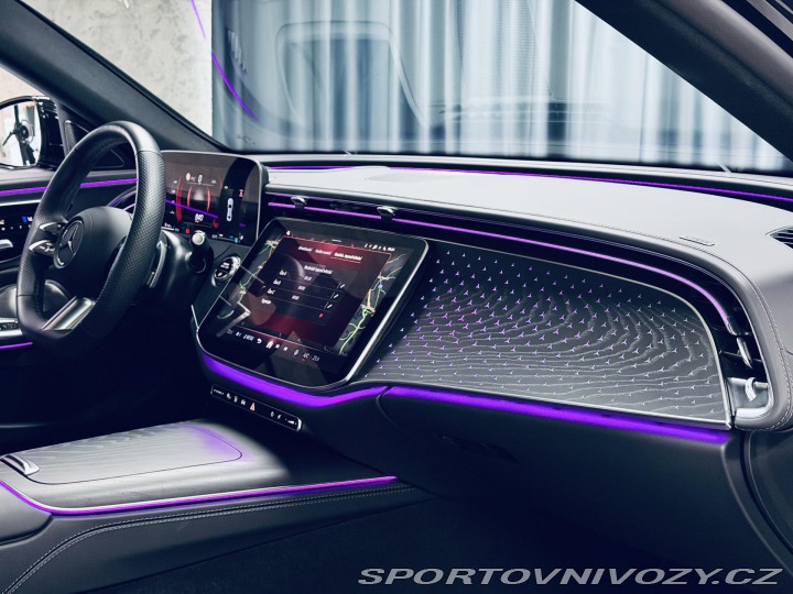 Mercedes-Benz E AMG*4M*AIR*ZÁR*NEZ.TOP*NA 2024