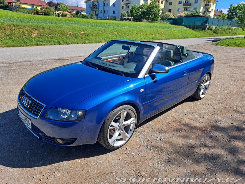 Audi A4 CABRIO 3.0 V6, MANUÁL!
