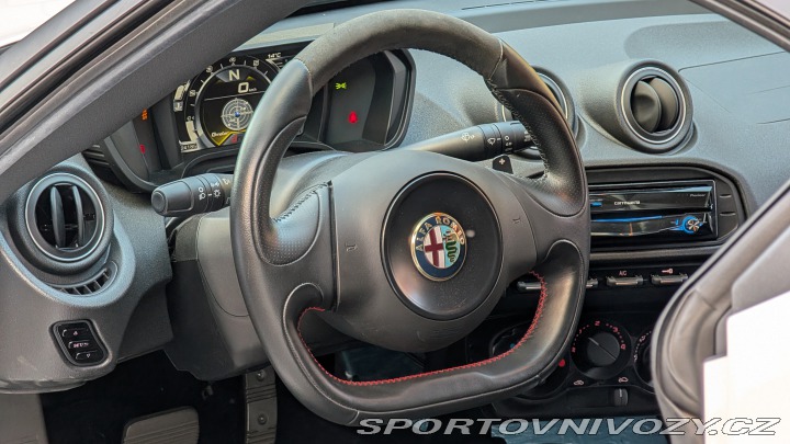 Alfa Romeo 4C  2016