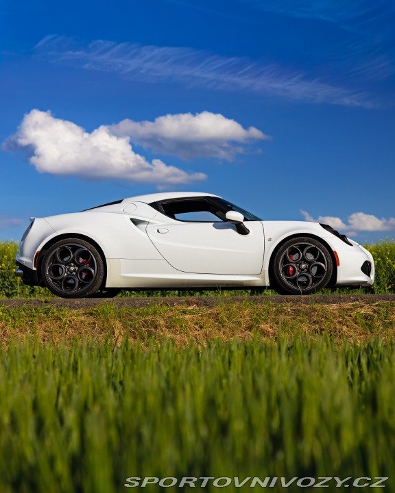 Alfa Romeo 4C  2016