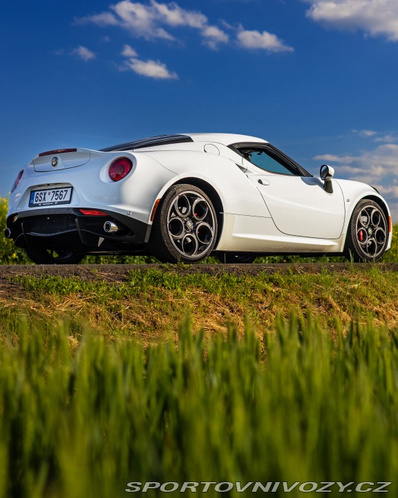 Alfa Romeo 4C  2016