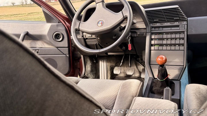 Alfa Romeo Ostatní modely 164 1992