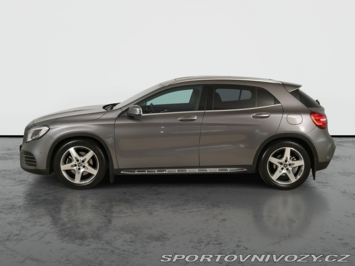 Mercedes-Benz Ostatní modely GLA AMG line GLA 220 4MATIC 2018
