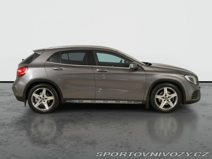 Mercedes-Benz Ostatní modely GLA AMG line GLA 220 4MATIC 2018