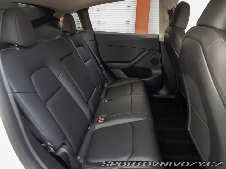 Tesla Model Y Standard Plus RWD 220kW S 2023