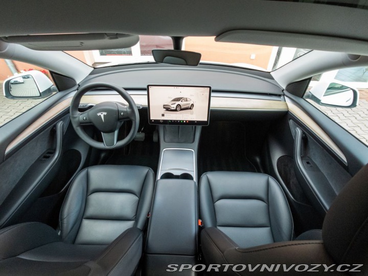 Tesla Model Y Standard Plus RWD 220kW S 2023
